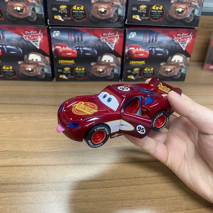 Disney Cars 3™ Lightning Mcqueen With Lights Inertial Pull-Back Car